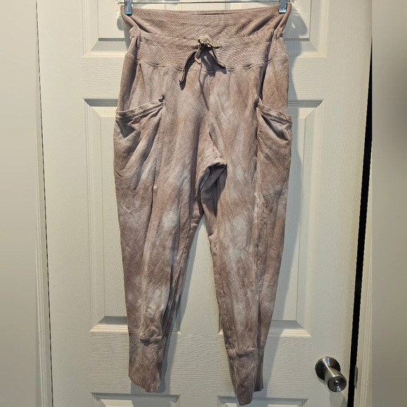 All in Motion Women's •Size Medium• Tie Dye High Rise Lounge Cozy Jogger Pants - Picture 1 of 11